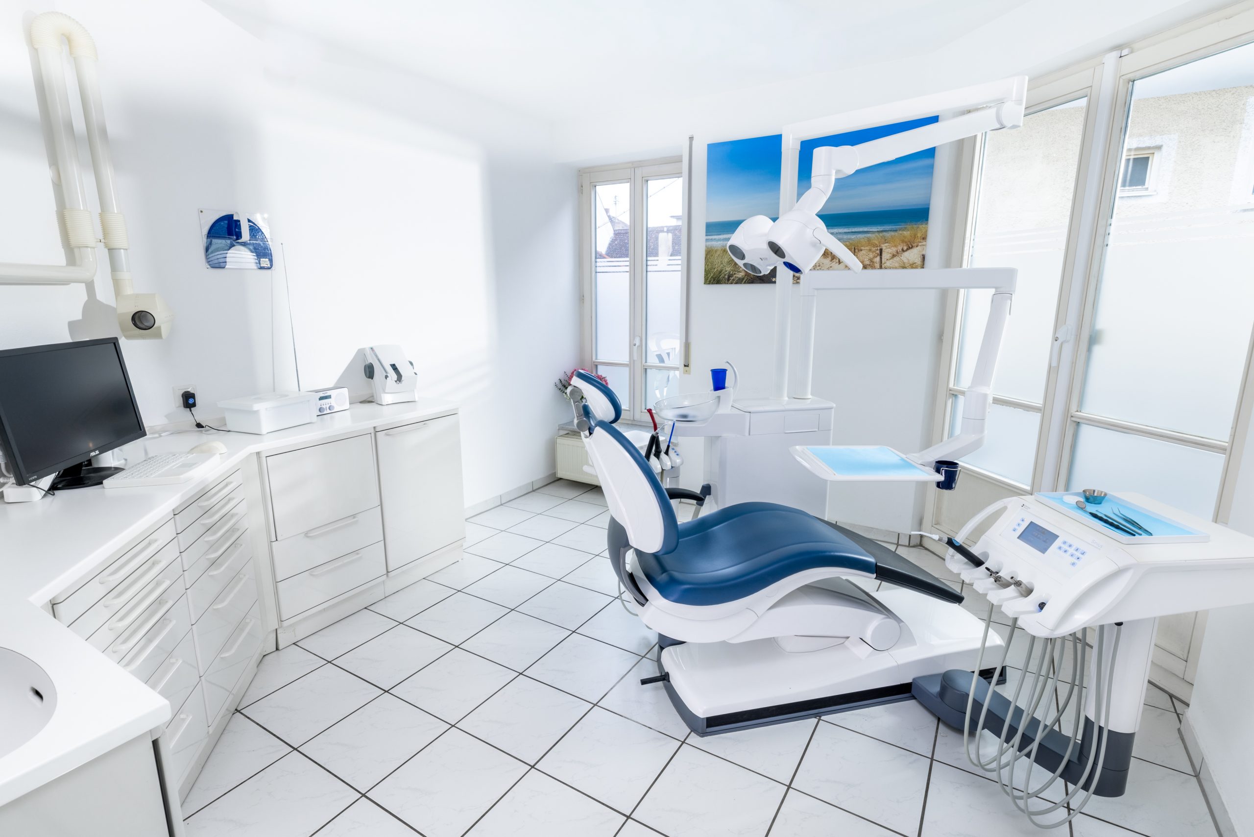 Behandlungszimmer 3 Zahnarztpraxis Dr. Micha von Nordheim in Dießen am Ammersee